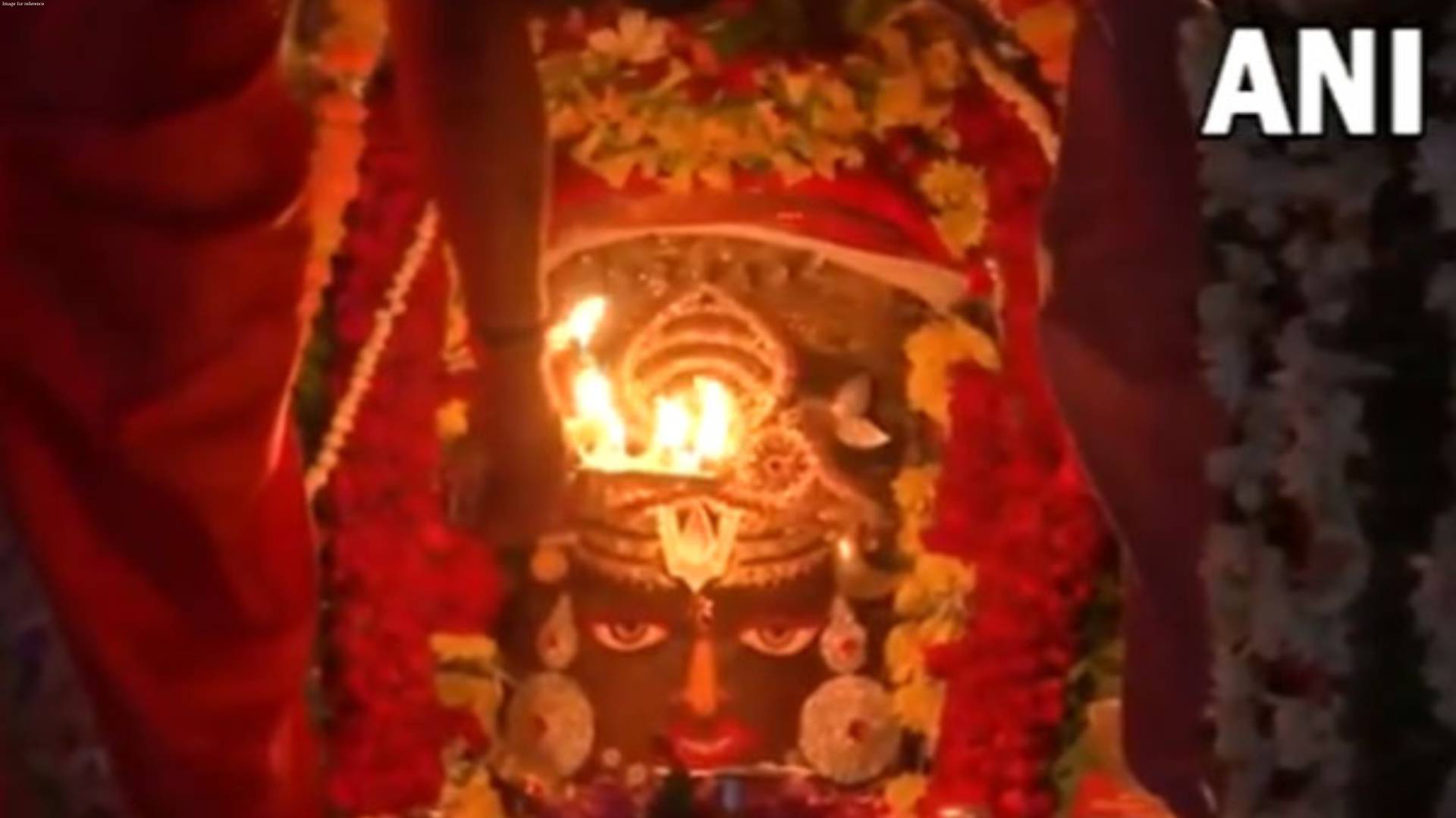 MP: Divya Aarti performed at Mahakaleshwar temple in Ujjain on first Monday of 'Sawan' month